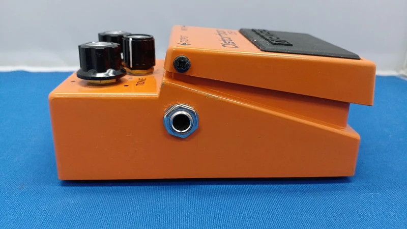 BOSS Distortion DS-1