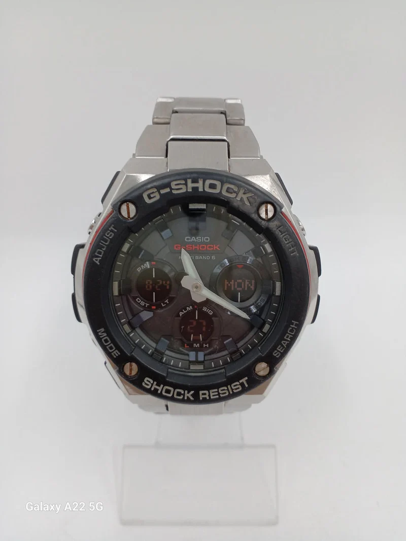CASIO Funkgesteuerte Solar-Armbanduhr G-SHOCK GST-W100D