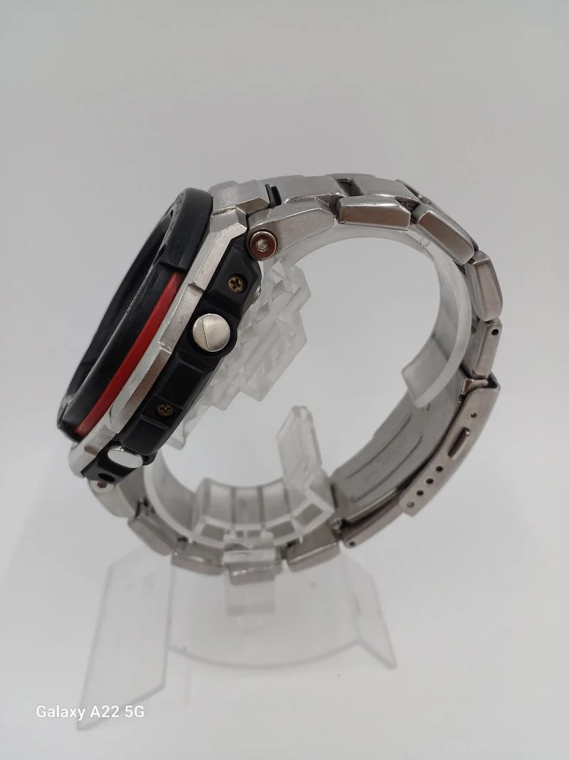 CASIO Funkgesteuerte Solar-Armbanduhr G-SHOCK GST-W100D