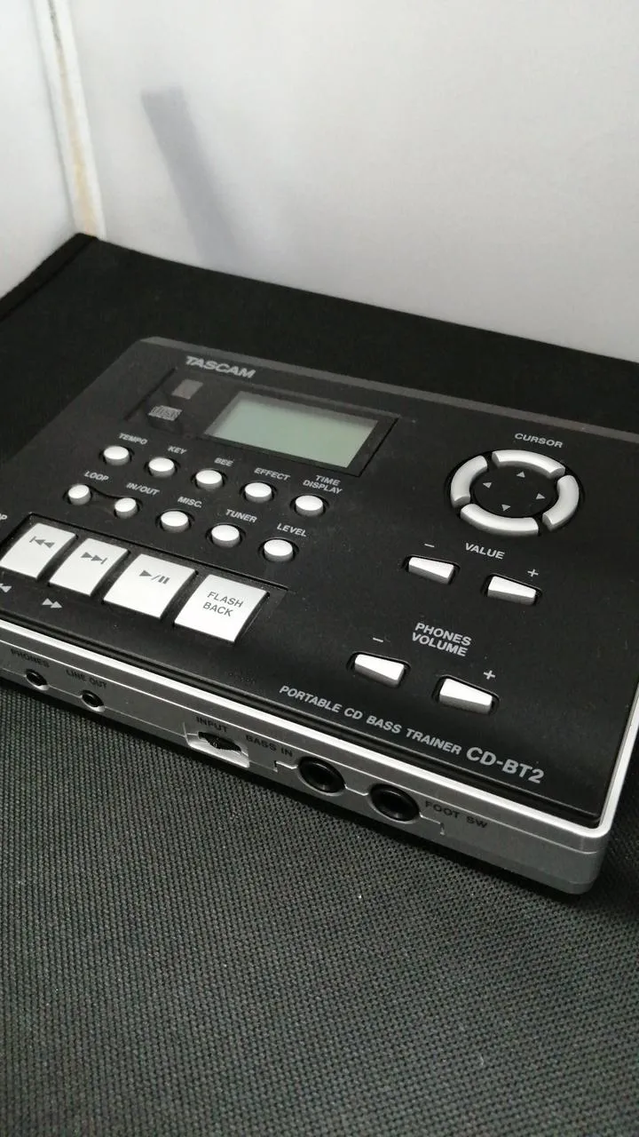 TASCAM CD Bass Trainer CD-BT2