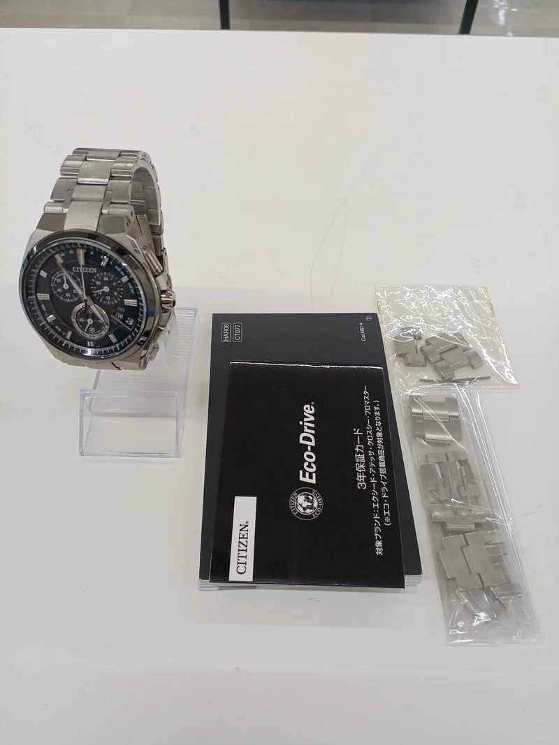 CITIZEN Funkgesteuerte Solar-Armbanduhr H610-T018068