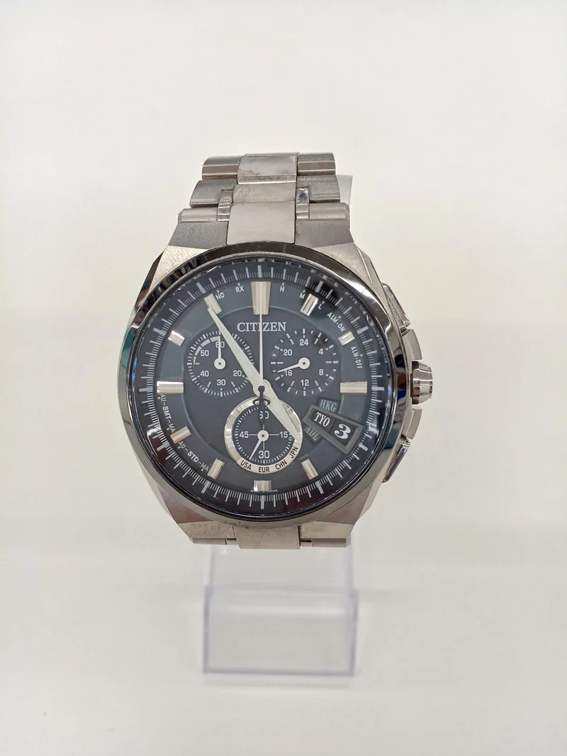 CITIZEN Funkgesteuerte Solar-Armbanduhr H610-T018068
