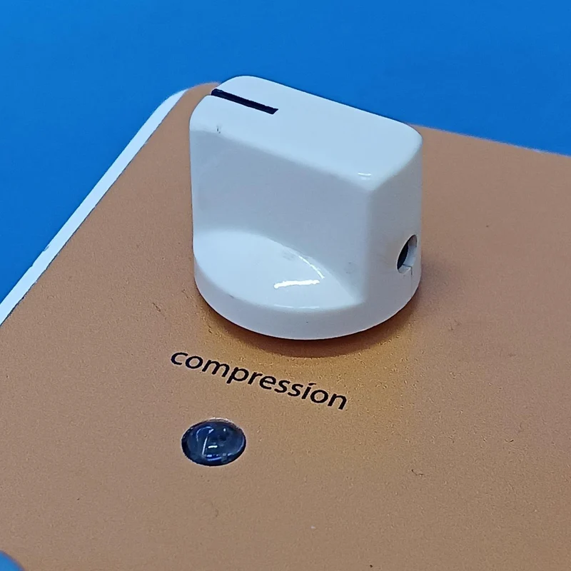 LIMETONE AUDIO Effektpedale / FOCUS FOCUS