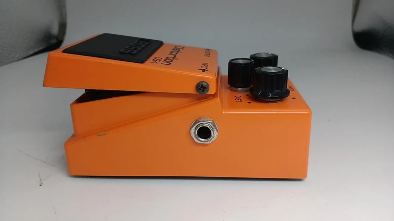 BOSS Distortion DS-1