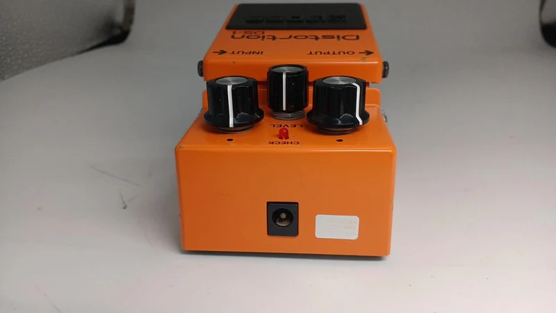 BOSS Distortion DS-1