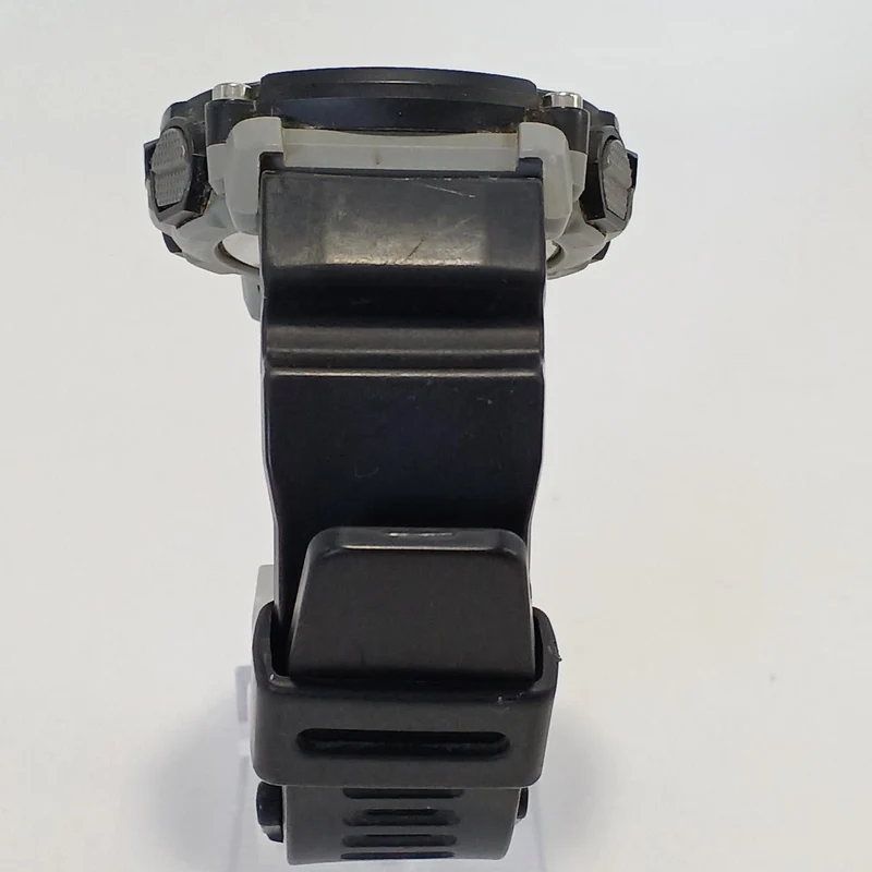 CASIO G-SHOCK GA-2200M
