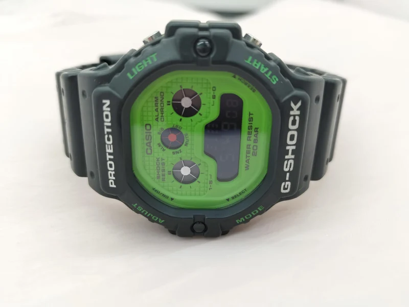 CASIO G-SHOCK DW-5900RS