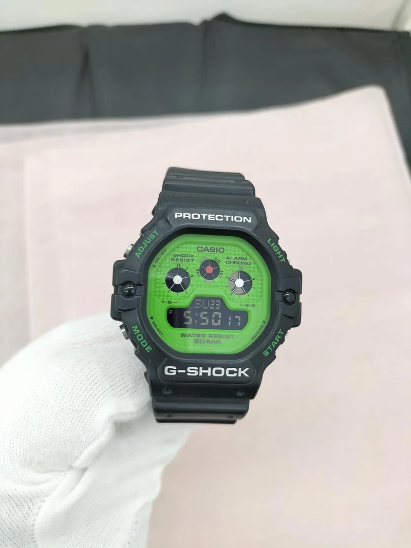 CASIO G-SHOCK DW-5900RS
