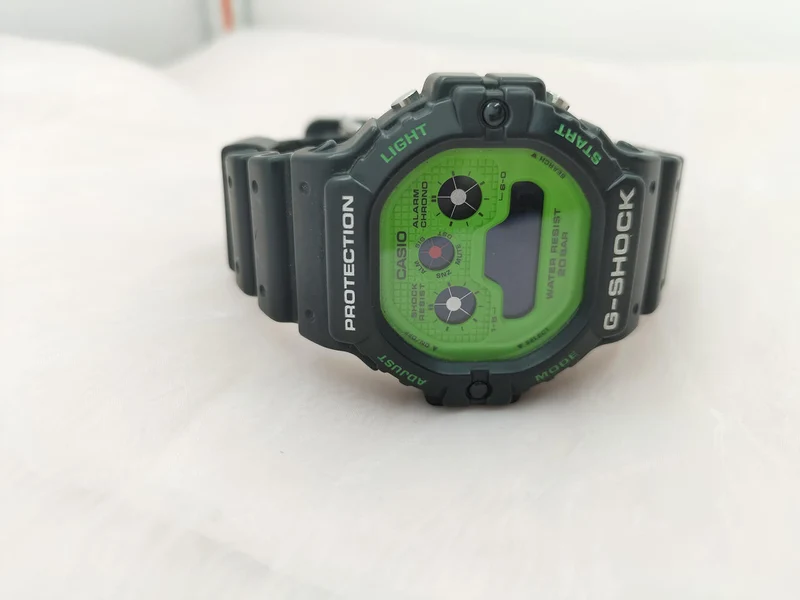 CASIO G-SHOCK DW-5900RS