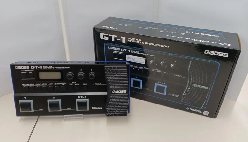 BOSS Multi-Effektgerät GT-1