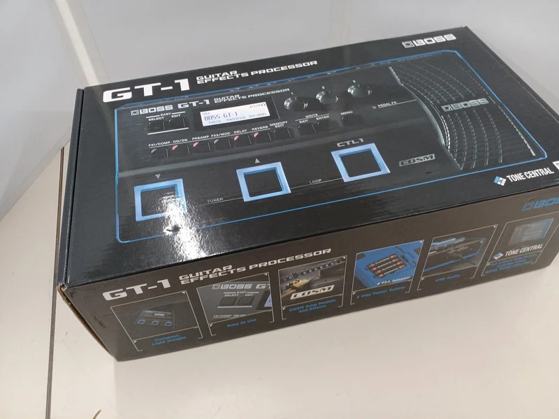 BOSS Multi-Effektgerät GT-1