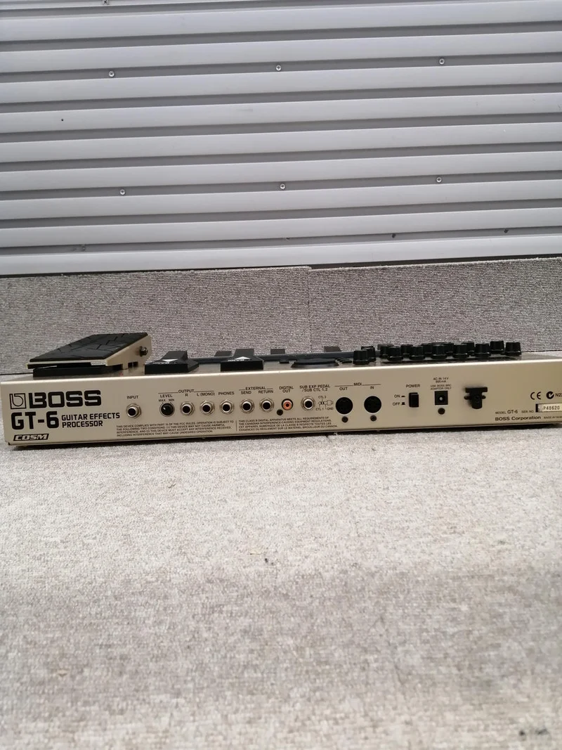 BOSS Multi-Effektgerät GT-6