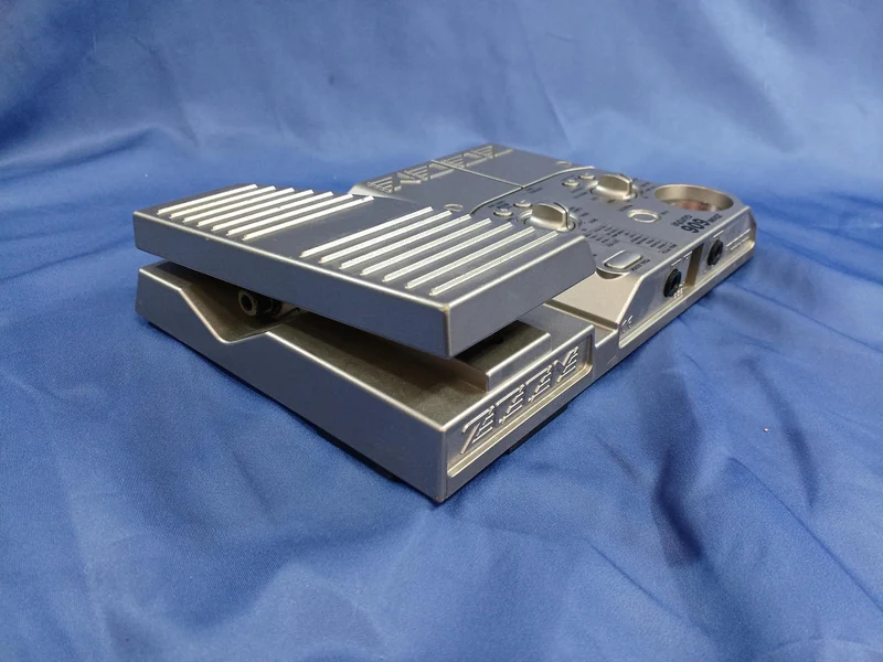 ZOOM Multi-Effektpedal 606GUITAR