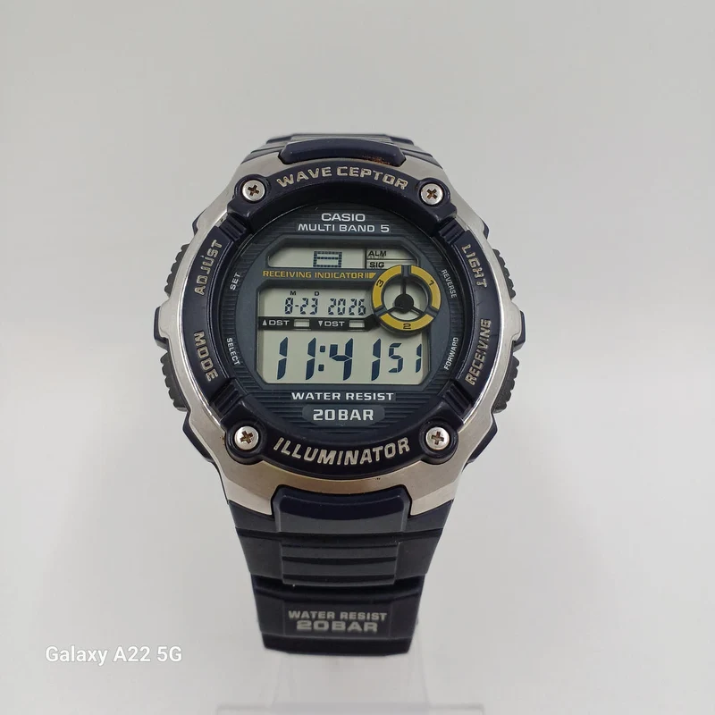 CASIO G-SHOCK WV-M200