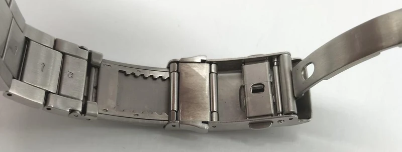 CITIZEN Armbanduhr E168-A145TOC