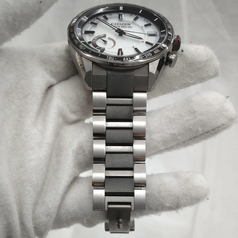 CITIZEN Solar-Funkarmbanduhr F150-T025811