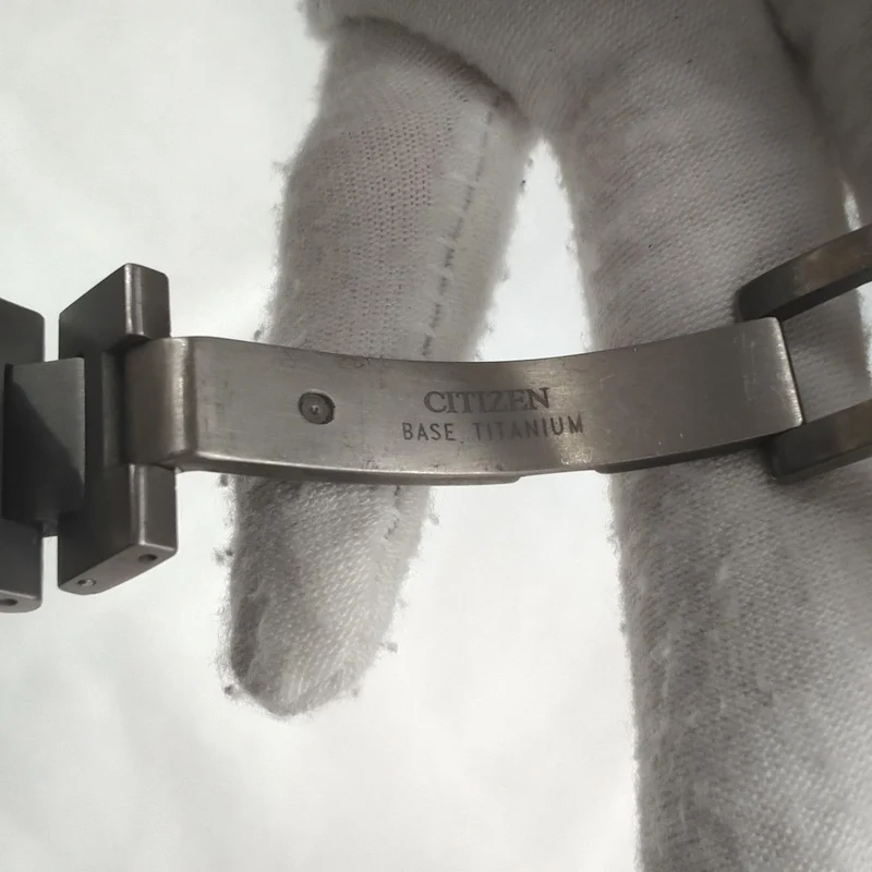 CITIZEN Solar-Funkarmbanduhr F150-T025811
