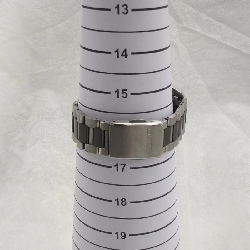 CITIZEN Solar-Funkarmbanduhr F150-T025811