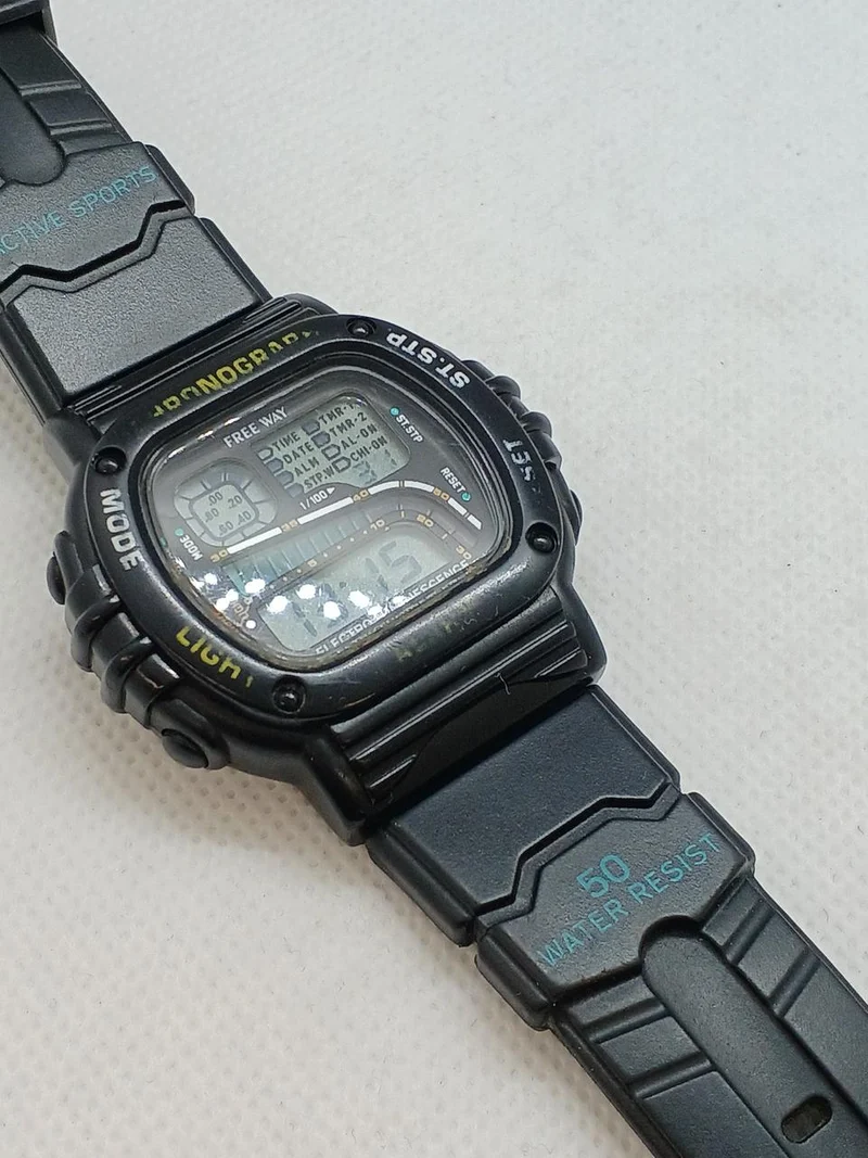 CITIZEN Quartz "Freeway" DN87-AUDIY