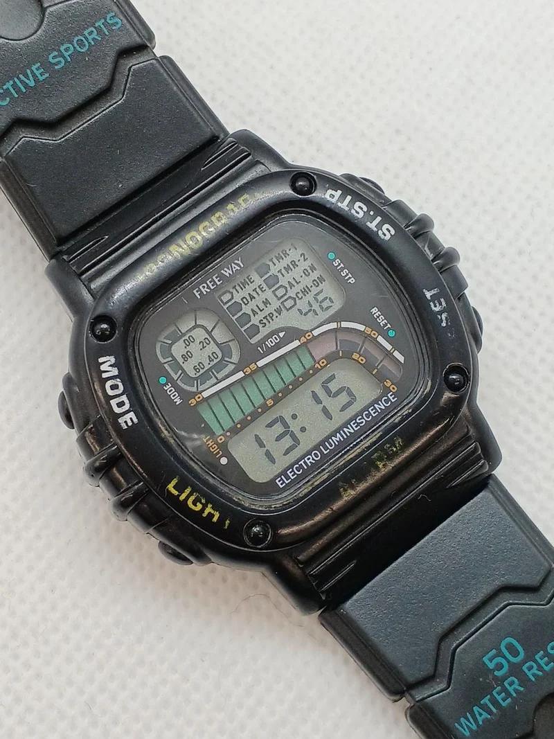 CITIZEN Quartz "Freeway" DN87-AUDIY