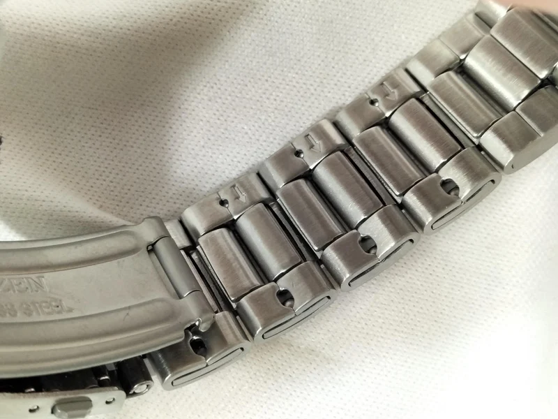 CITIZEN PROMASTER 8204-R014960