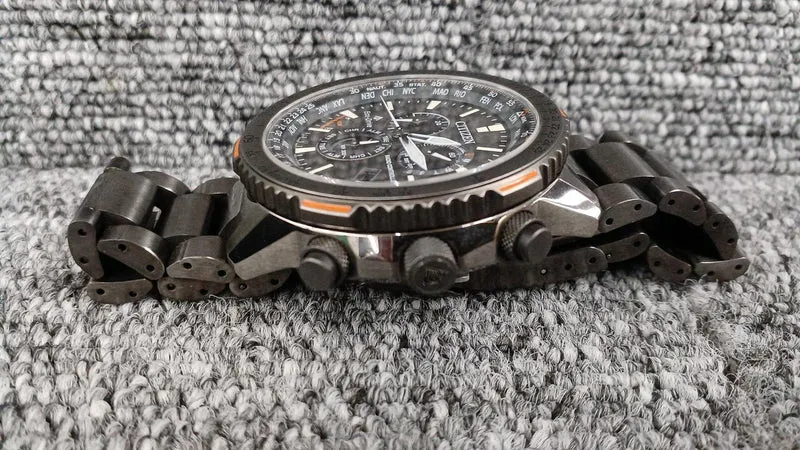CITIZEN Solar Quartz E660-S115451