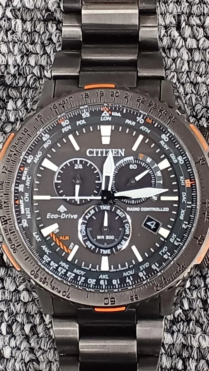 CITIZEN Solar Quartz E660-S115451