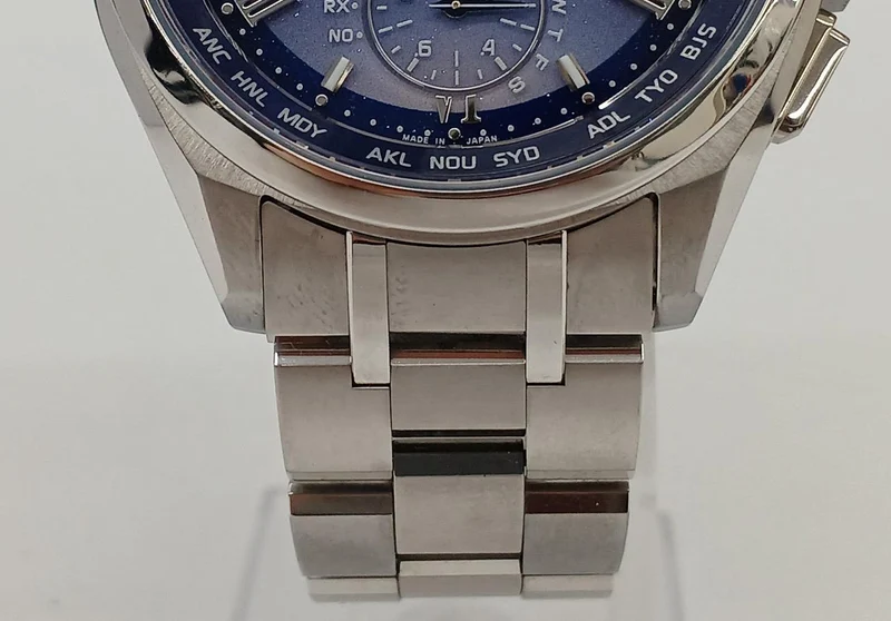 CITIZEN Funkgesteuerte Solaruhr AT8240-66L