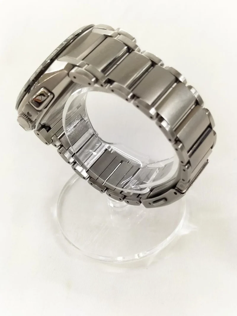 CITIZEN Solar-Armbanduhr CWB0901-02 (H610-TO16782)