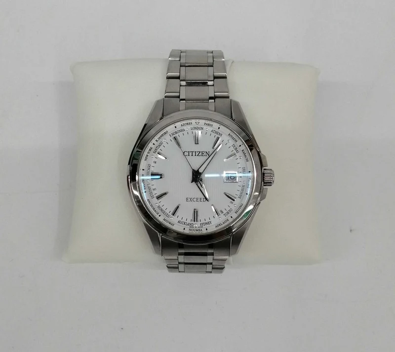 CITIZEN EXCEED Funkgesteuerte Uhr CB0100-52A