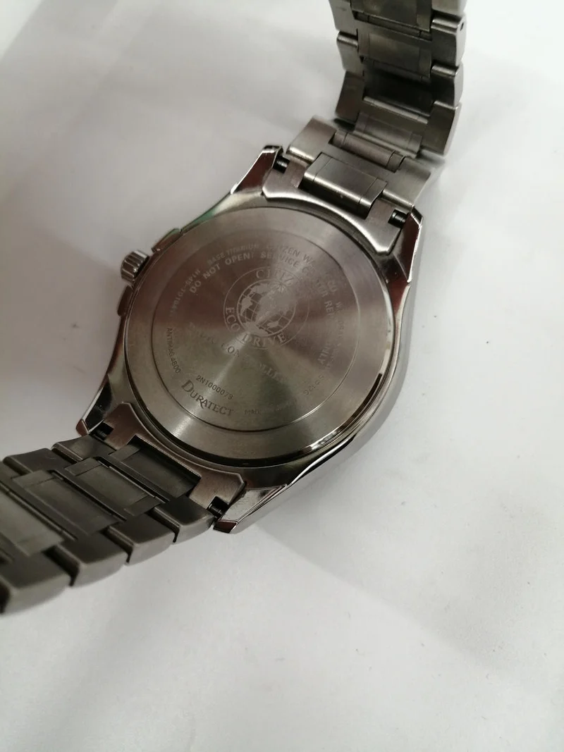 CITIZEN EXCEED Funkgesteuerte Uhr CB0100-52A