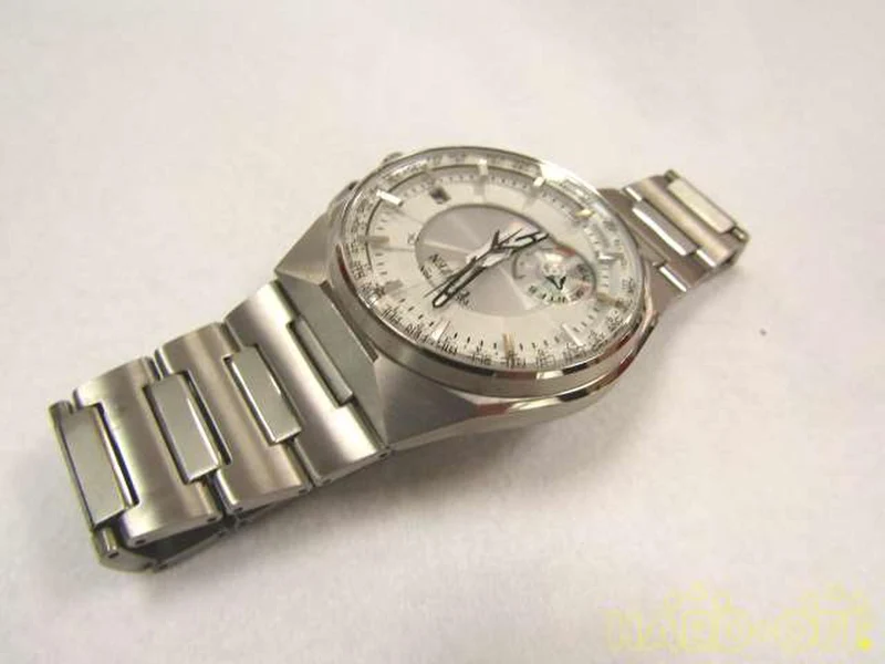 CITIZEN Quarz-Analog-Armbanduhr Eco-Drive Titanium mit Box, Bedienungsanleitung und Gliedern
