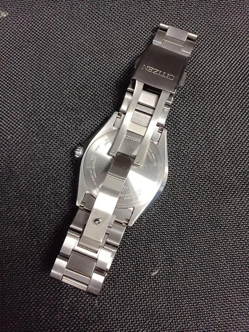 CITIZEN Eco-Drive CB3030-76E