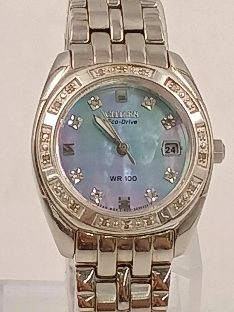 CITIZEN Solar-Quarz-Armbanduhr E011-S066433