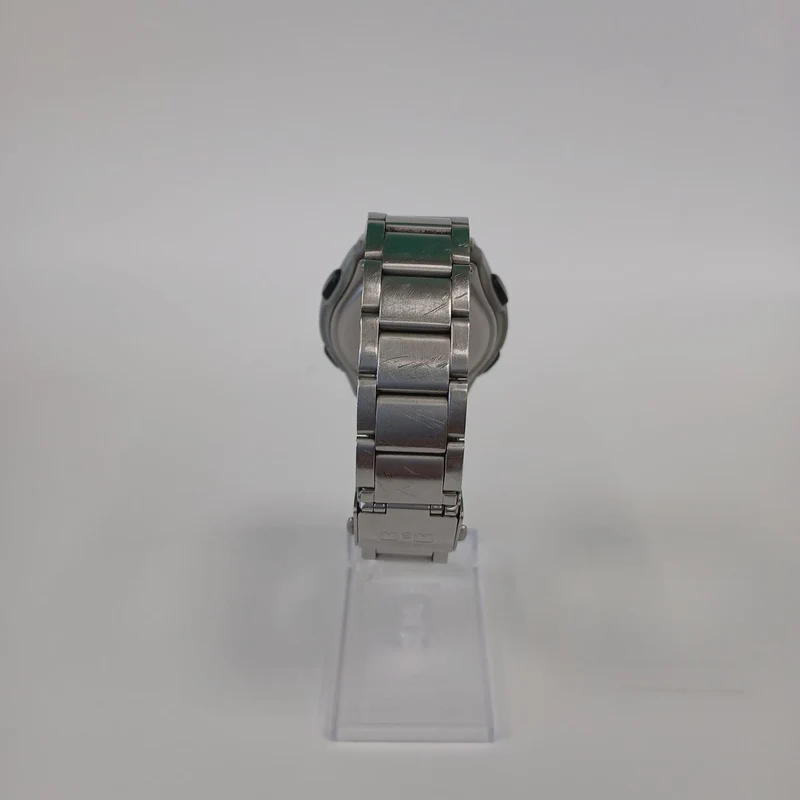 CITIZEN Q&Q Solar-Funkarmbanduhr MD02-204