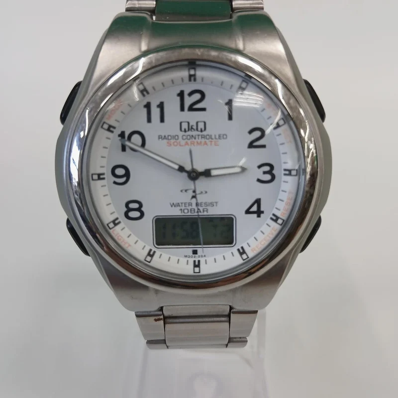 CITIZEN Q&Q Solar-Funkarmbanduhr MD02-204