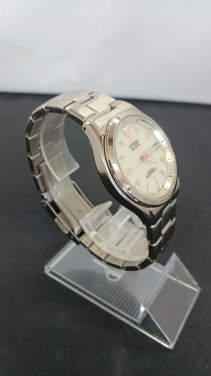 CITIZEN Analog Solar Radio Wave H110-T011331