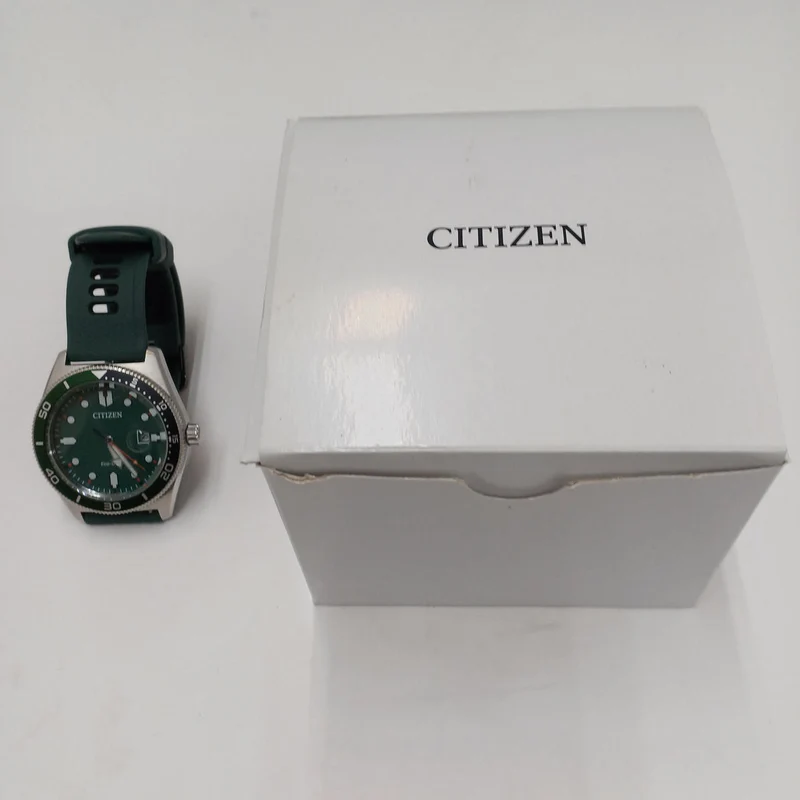 CITIZEN Solar Quartz J810-003PW03
