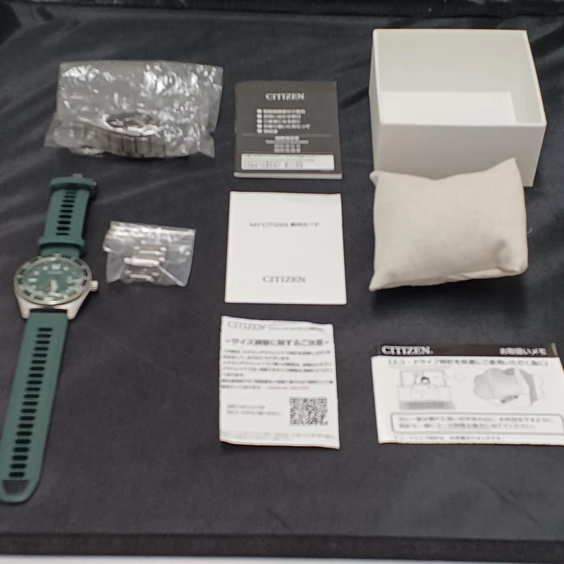 CITIZEN Solar Quartz J810-003PW03