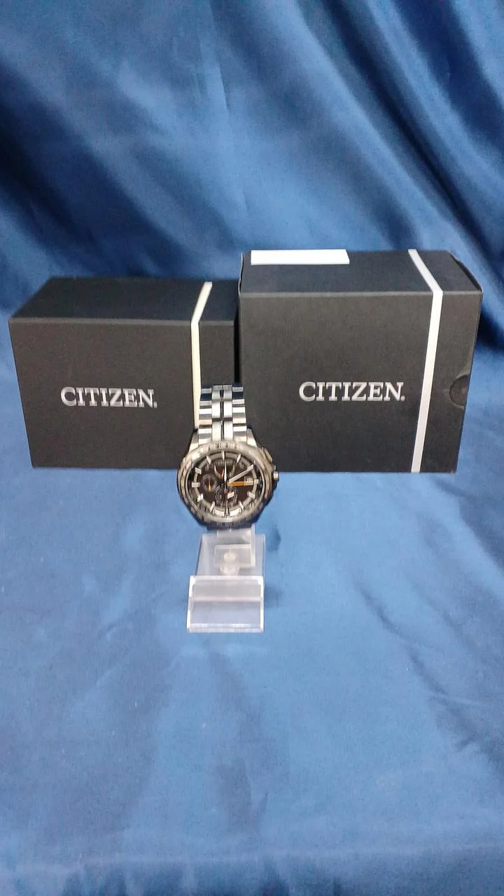 CITIZEN Eco-Drive Funkgesteuerte Uhr H820-T023991