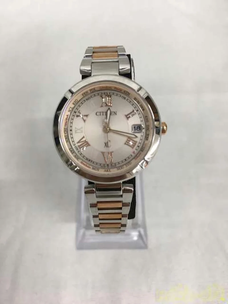 CITIZEN Eco Drive Funkgesteuerte Uhr EC1114-51W