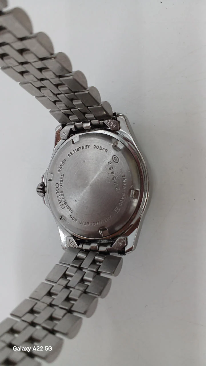 SEIKO Quarz-Armbanduhr AVENUE 7N35-6A00