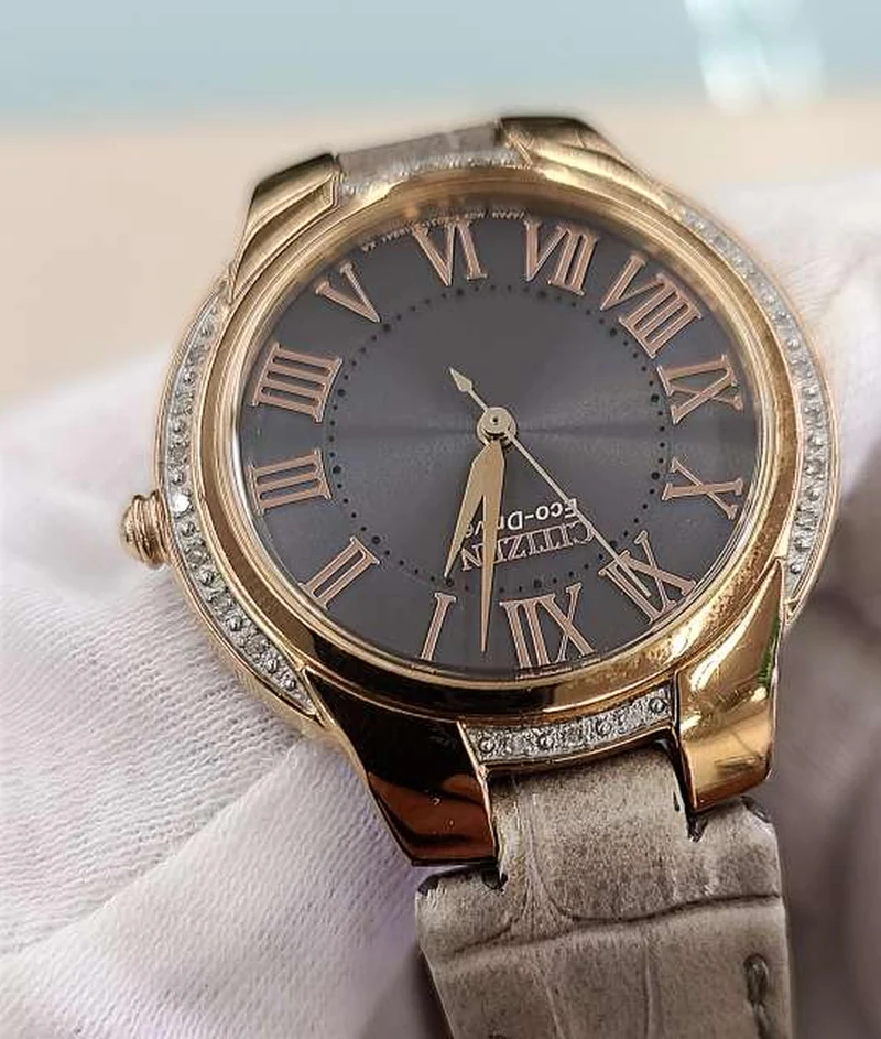 CITIZEN Eco-Drive Lünette Diamant E031-S080509