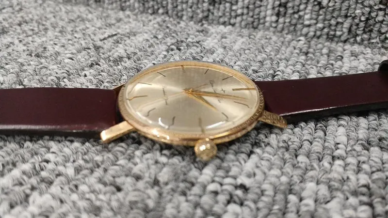 CITIZEN Armbanduhr mit Handaufzug und Diamant-Flake F15701