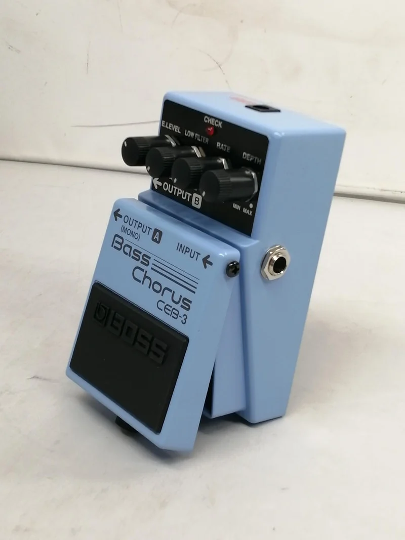 BOSS Effektpedal: CEB-3