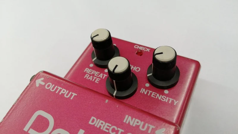 BOSS Effektpedal DM-3