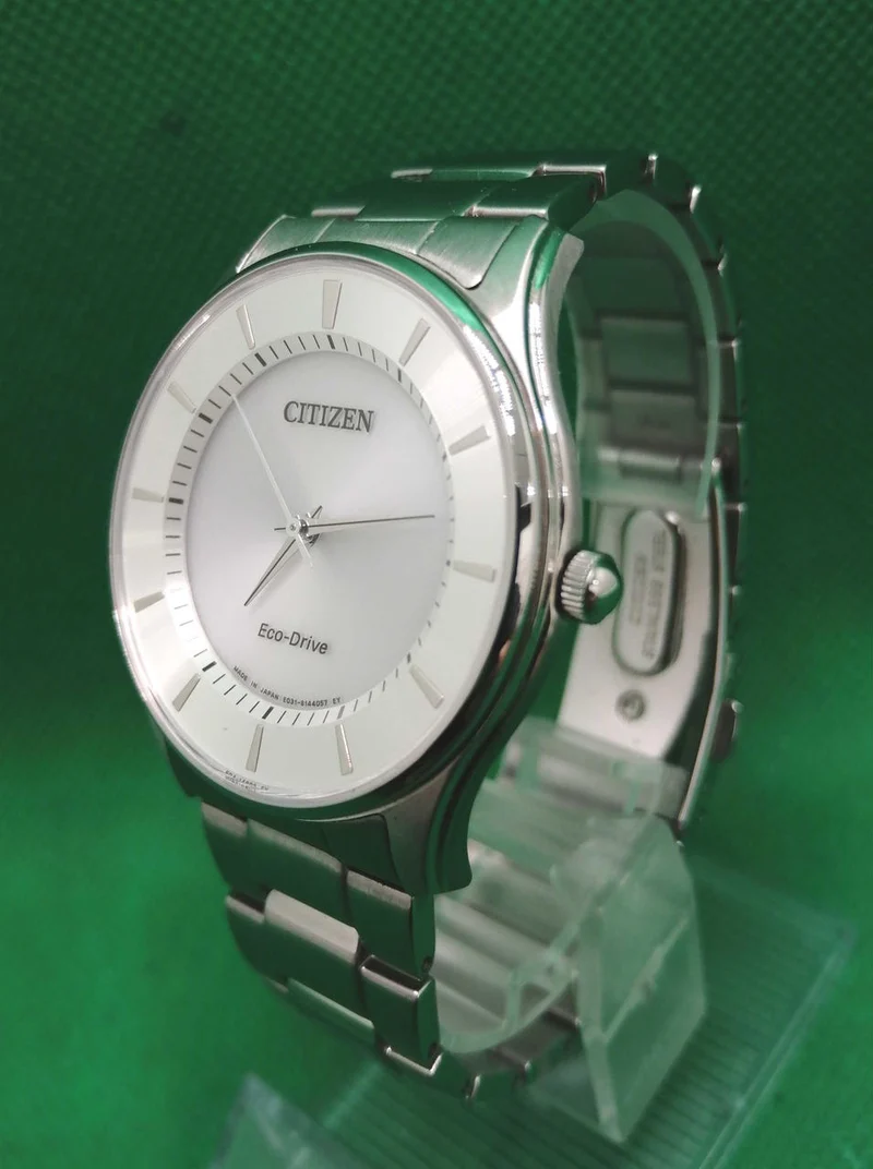 CITIZEN Eco-Drive Armbanduhr EM0400-51A