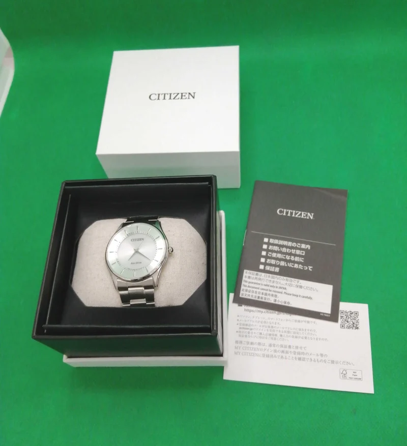 CITIZEN Eco-Drive Armbanduhr EM0400-51A