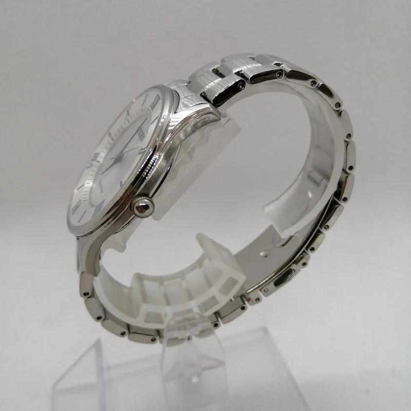 CITIZEN Solar-Armbanduhr E031-S103720