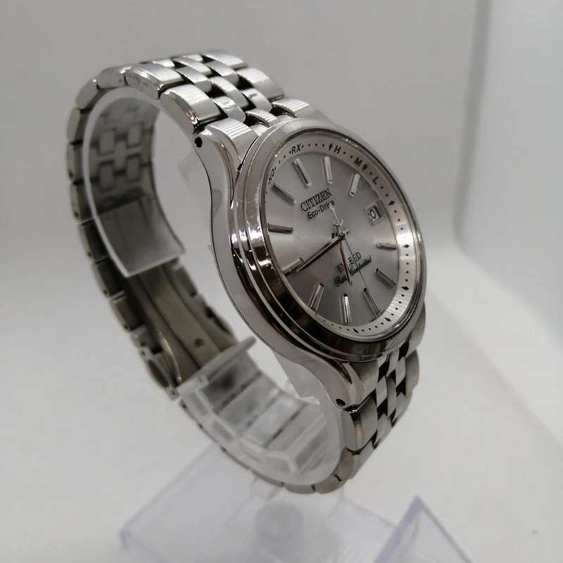 CITIZEN Funkgesteuerte Solar-Armbanduhr H111-T013627